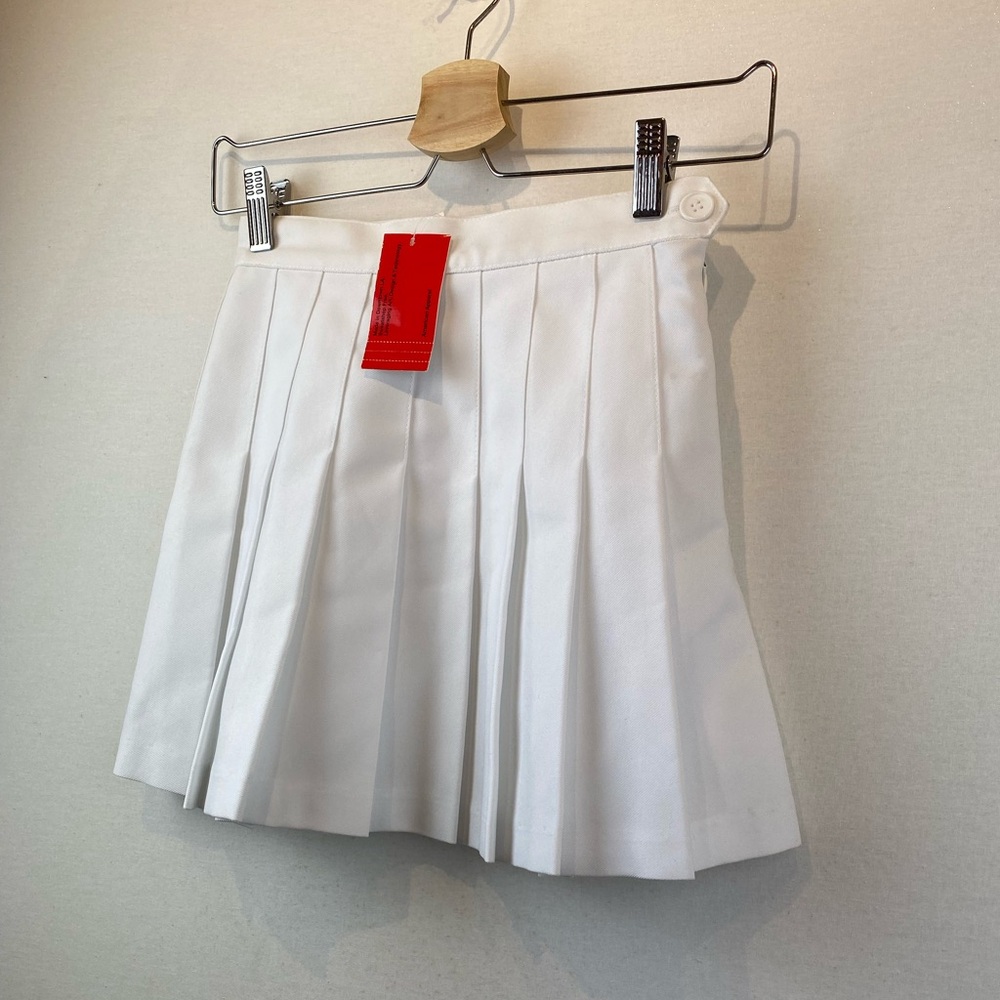 American Apparel NWT dead stock white pleated skirt ✨♥️🇺🇸